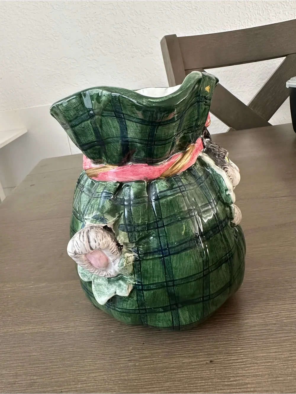 Ceramic Cat Pitcher in Green with Pink Bow - Decorative Coffee & Tea Accessory